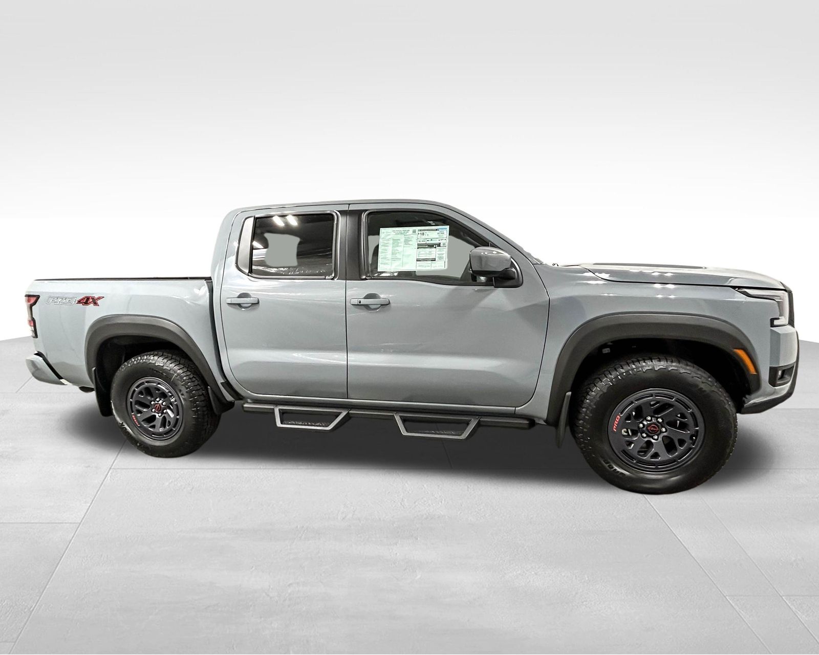 2025 Nissan Frontier PRO-4X photo 4