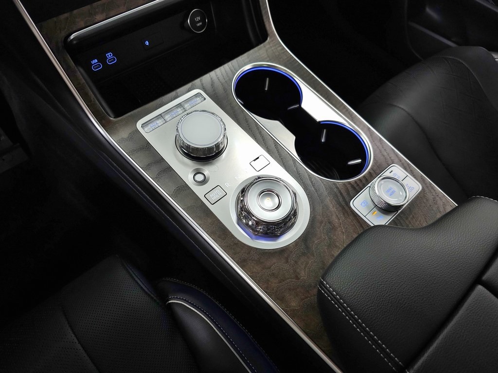 2025 Genesis GV80 2.5T Prestige AWD photo 32
