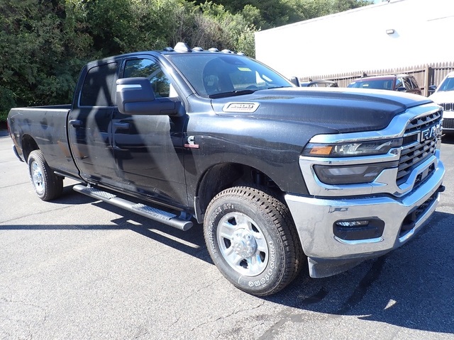 2025 Ram 2500 Tradesman photo 8
