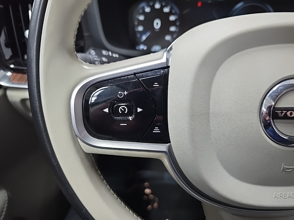 2019 Volvo S60 T8 Inscription photo 20