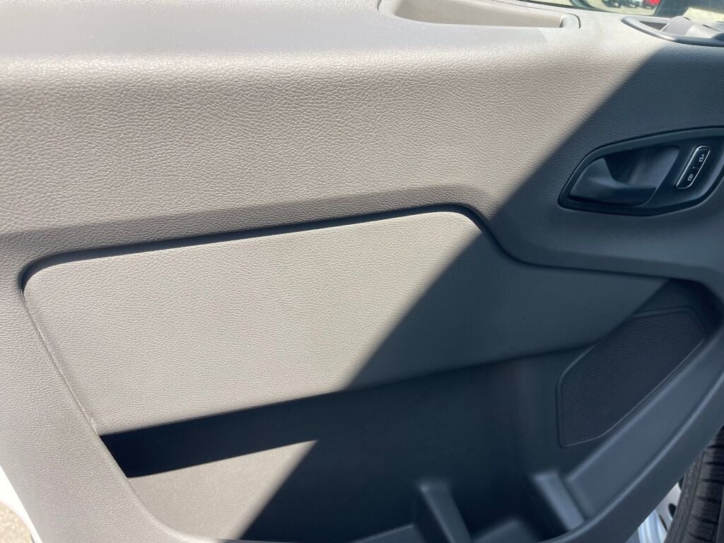 2025 Ford Transit Cargo Van photo 3