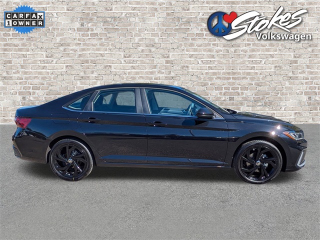 2025 Volkswagen Jetta 1.5T SE photo 3