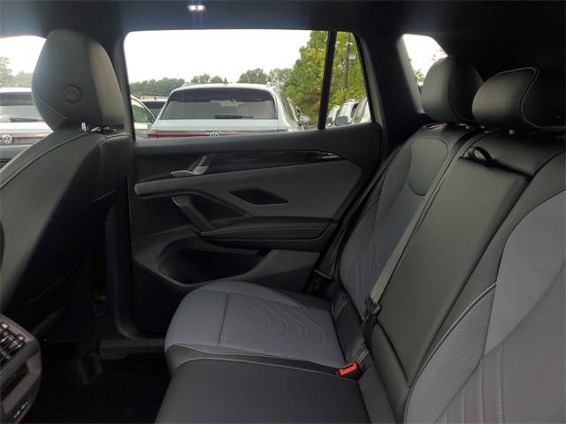2025 Volkswagen Tiguan SE R-Line Black photo 8