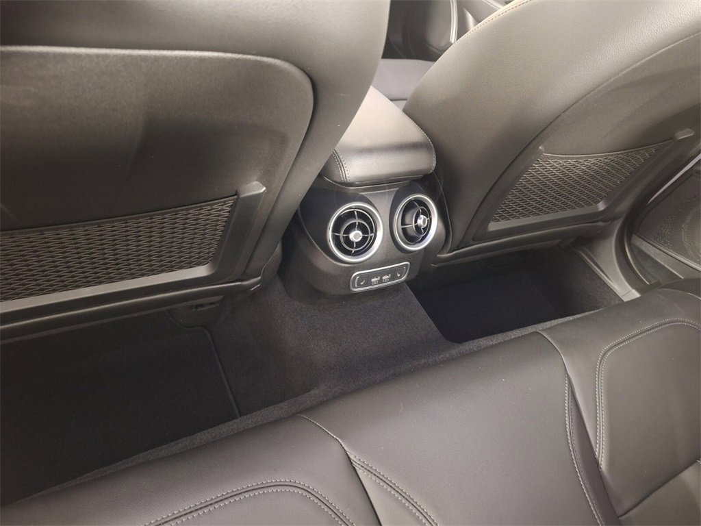 2025 Alfa Romeo Giulia Base photo 16