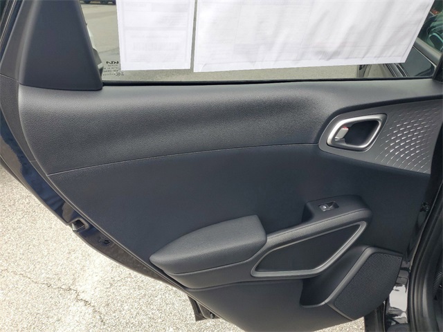 2025 Kia Soul LX photo 22