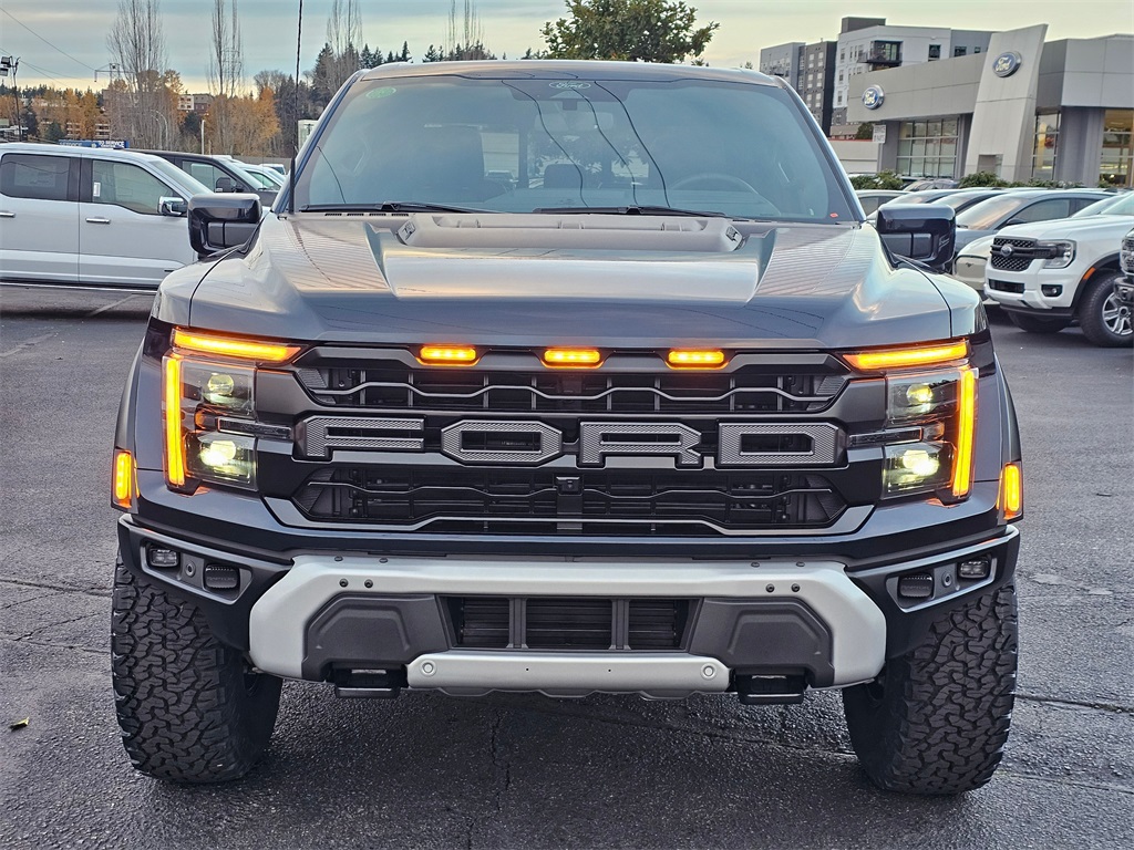 2025 Ford F-150 Raptor photo 2