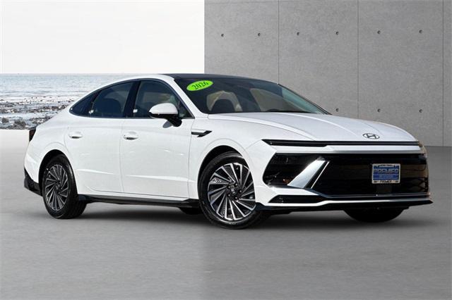 2026 Hyundai Sonata Hybrid SEL's photo