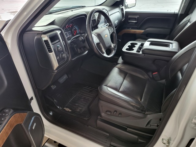 2018 Chevrolet Silverado 1500 LTZ photo 2