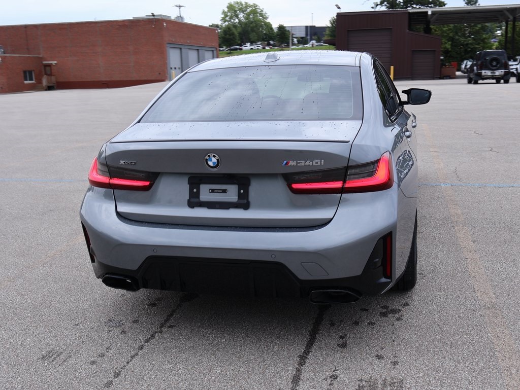 2025 Bmw M340i photo 11