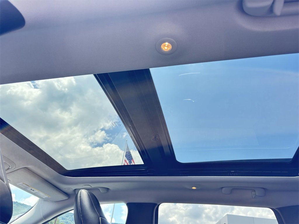 2022 Jeep Cherokee Latitude Lux photo 22
