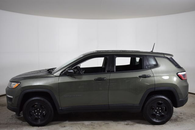 2018 Jeep Compass Sport photo 2