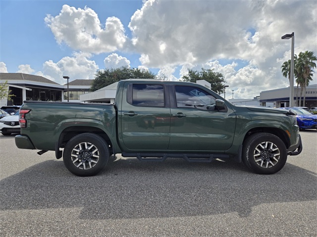 2023 Nissan Frontier SV Crew Cab photo 3