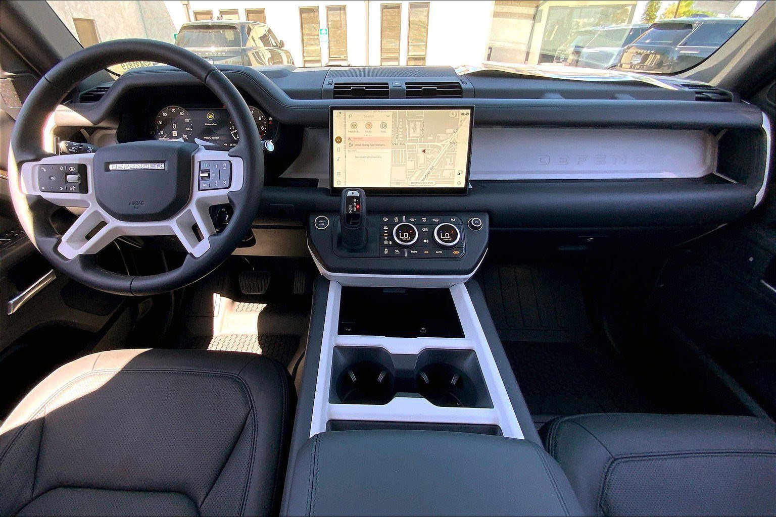 2025 Land Rover Defender 110 X-Dynamic SE photo 5