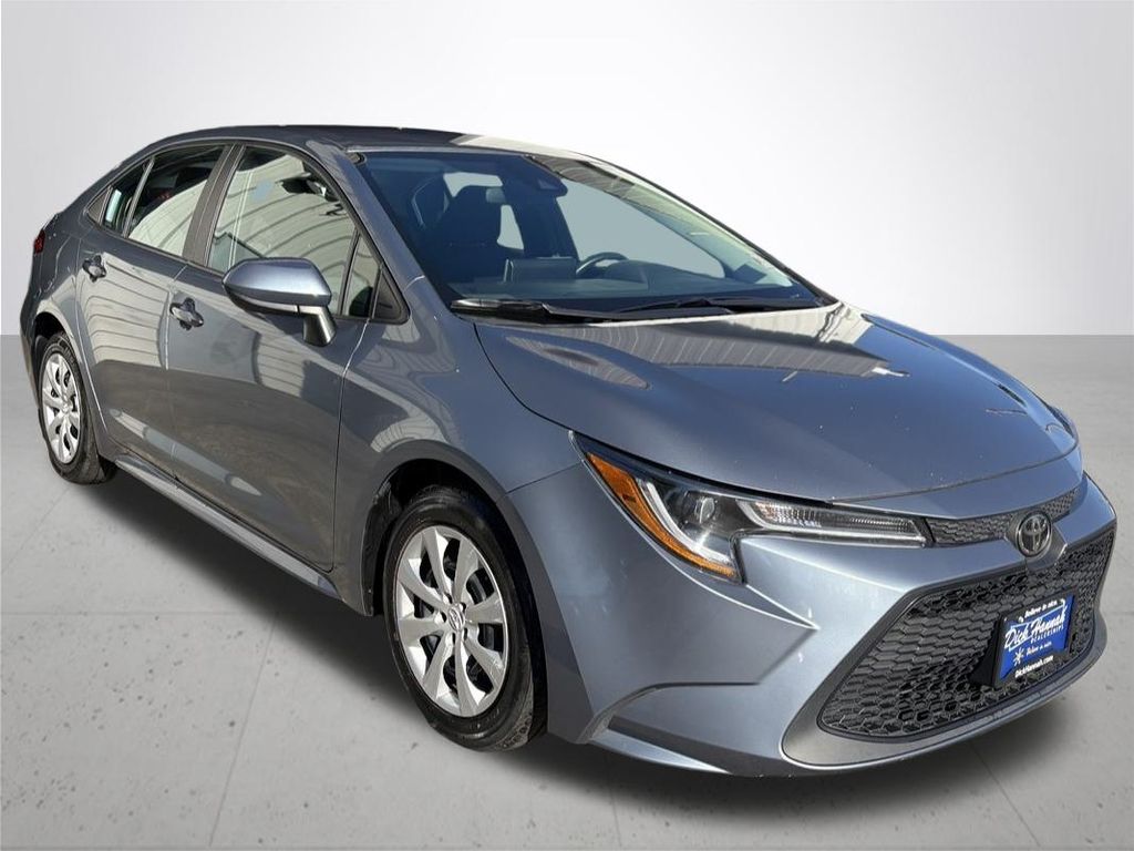 2021 Toyota Corolla LE photo 5