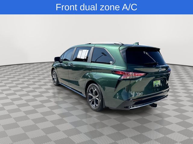 2025 Toyota Sienna Platinum photo 6