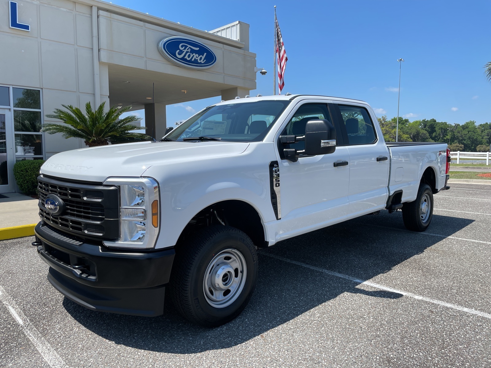 New 2024 Oxford White Ford F-350® XL image 1