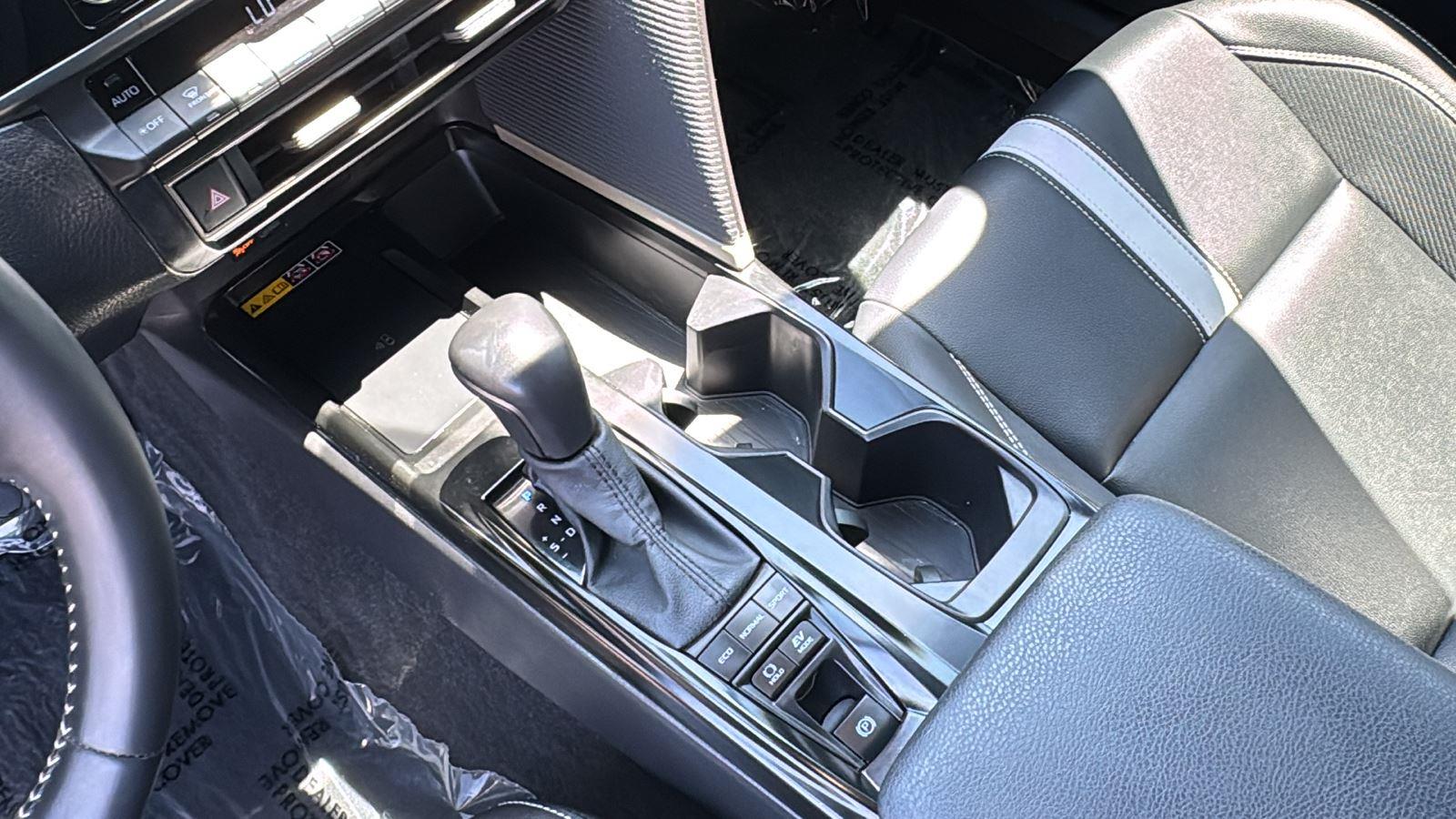 2025 Toyota Camry SE photo 20