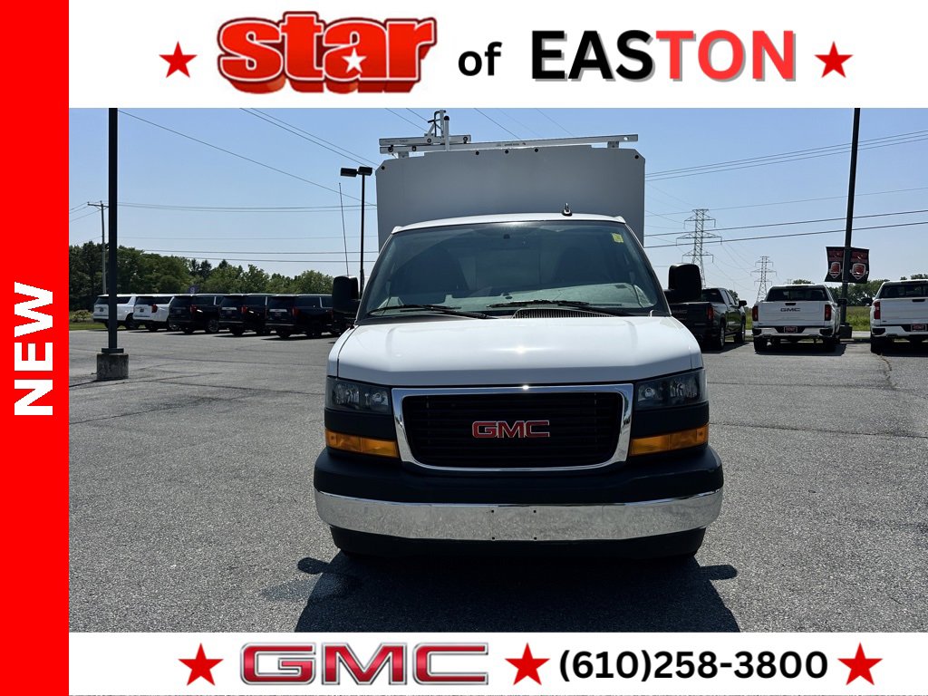 2025 Gmc Savana Cutaway 3500 photo 4