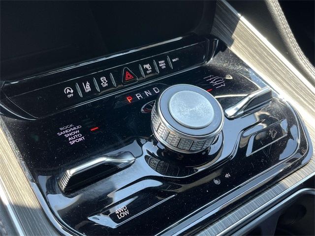 2023 Jeep Wagoneer Series III photo 25