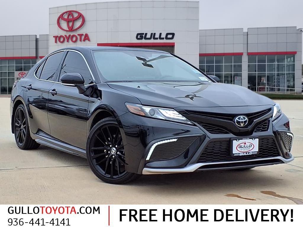 2024 Toyota Camry XSE's photo