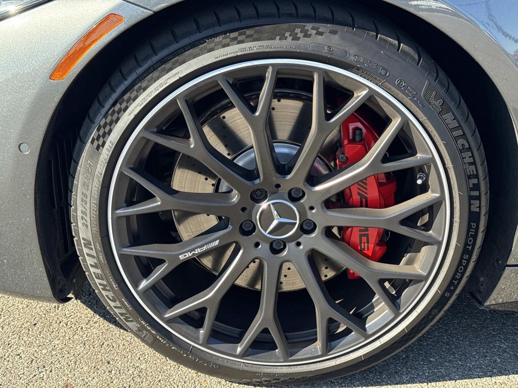 2022 Mercedes Benz SL 55 AMG photo 9