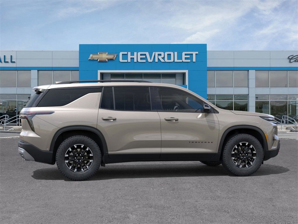 2026 Chevrolet Traverse Z71 photo 2