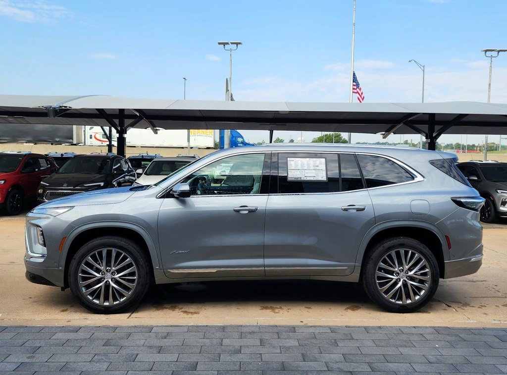 2026 Buick Enclave Avenir photo 3