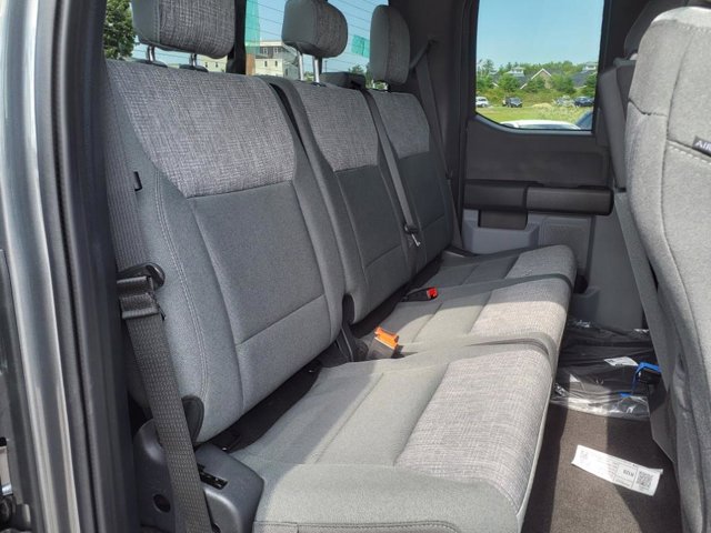 New 2024 Carbonized Gray Metallic Ford XLT image 31