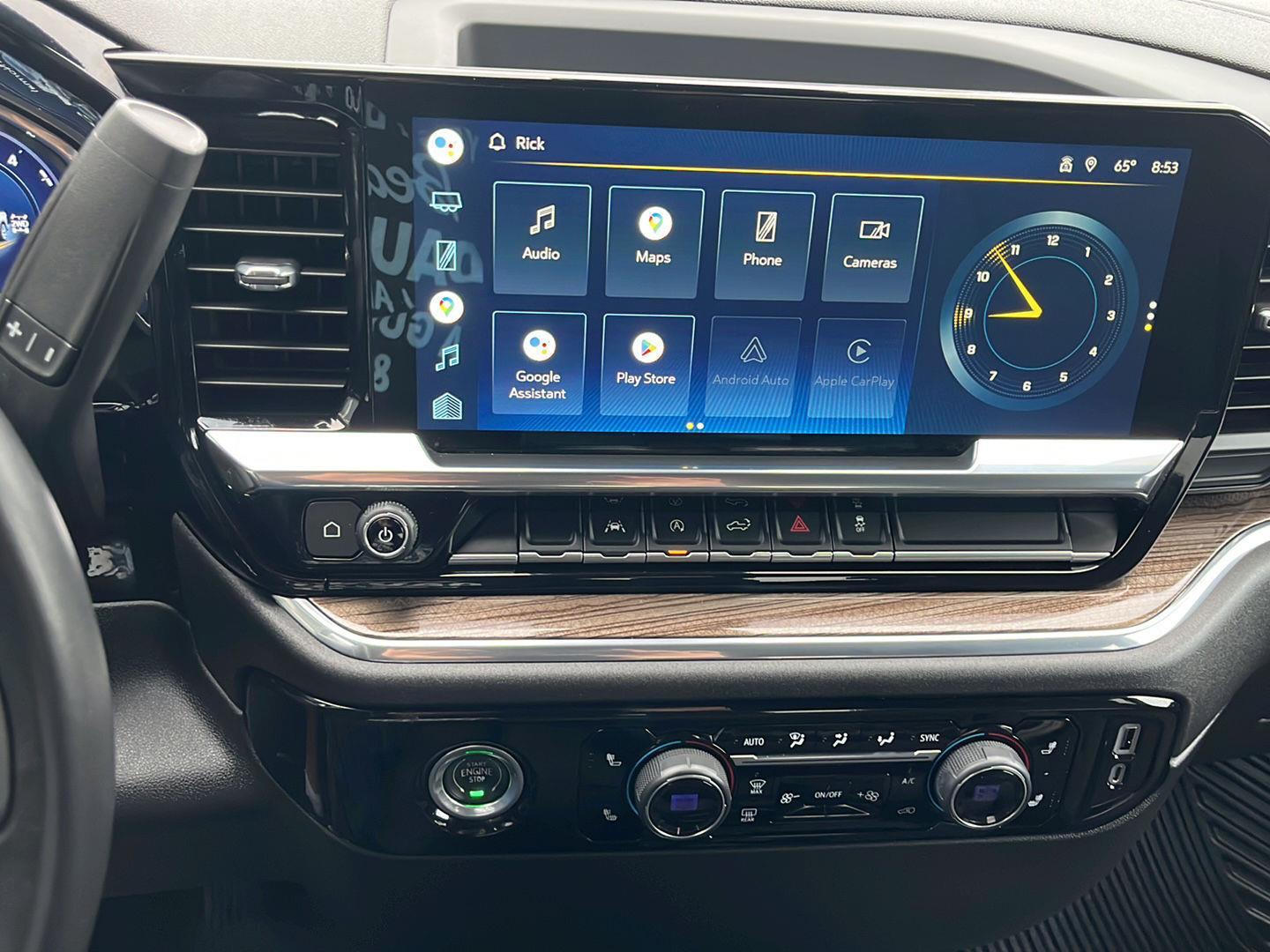 2022 Chevrolet Silverado 1500 LT photo 14