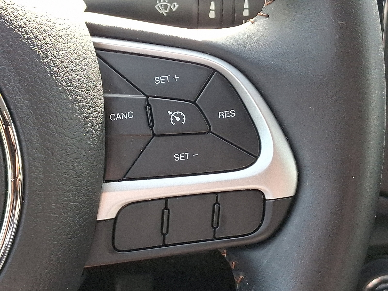 2018 Jeep Compass Latitude photo 18