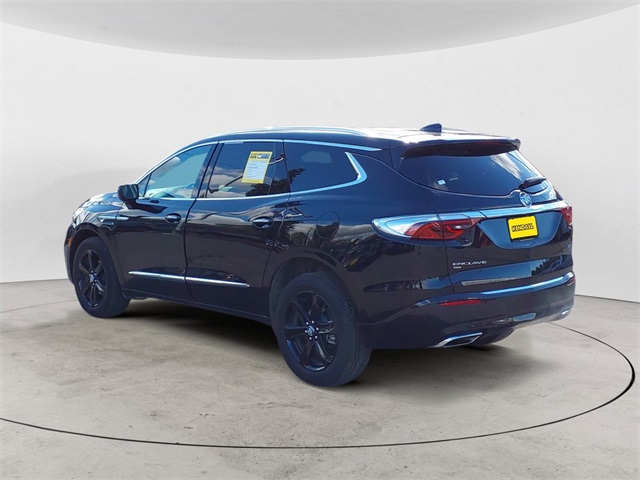 2024 Buick Enclave Essence photo 3