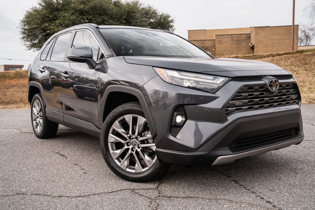 2023 Toyota RAV4 Limited's photo