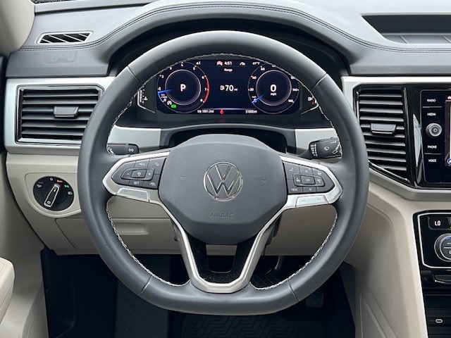 2023 Volkswagen Atlas SEL photo 28