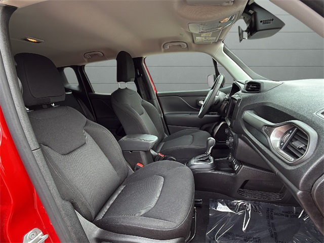 2023 Jeep Renegade Latitude Upland photo 14