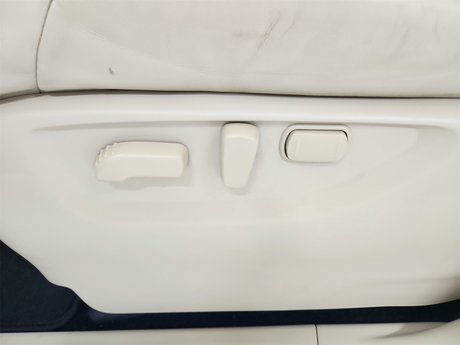 2023 Infiniti QX80 Luxe photo 18