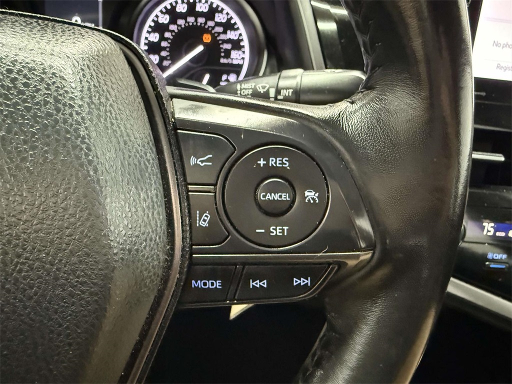 2023 Toyota Camry SE photo 17
