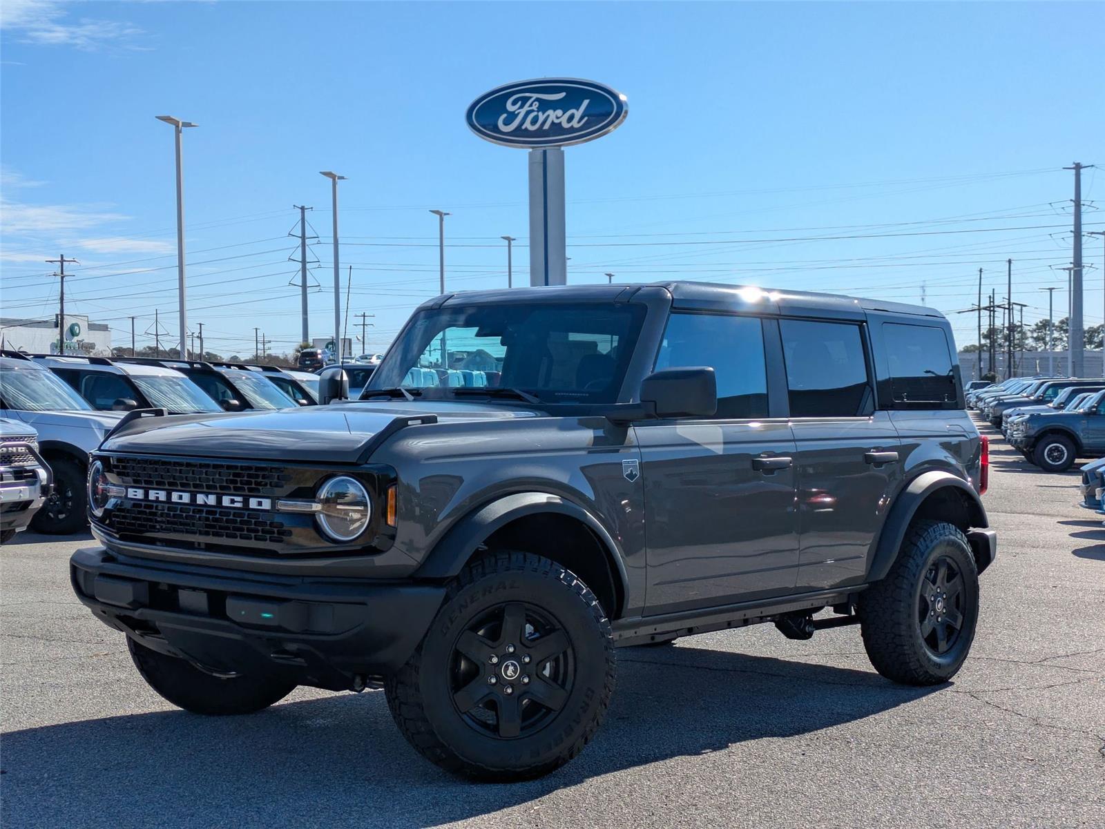 2025 Ford Bronco 4-Door Big Bend's photo