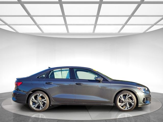 2023 Audi A3 40 Premium Plus photo 4