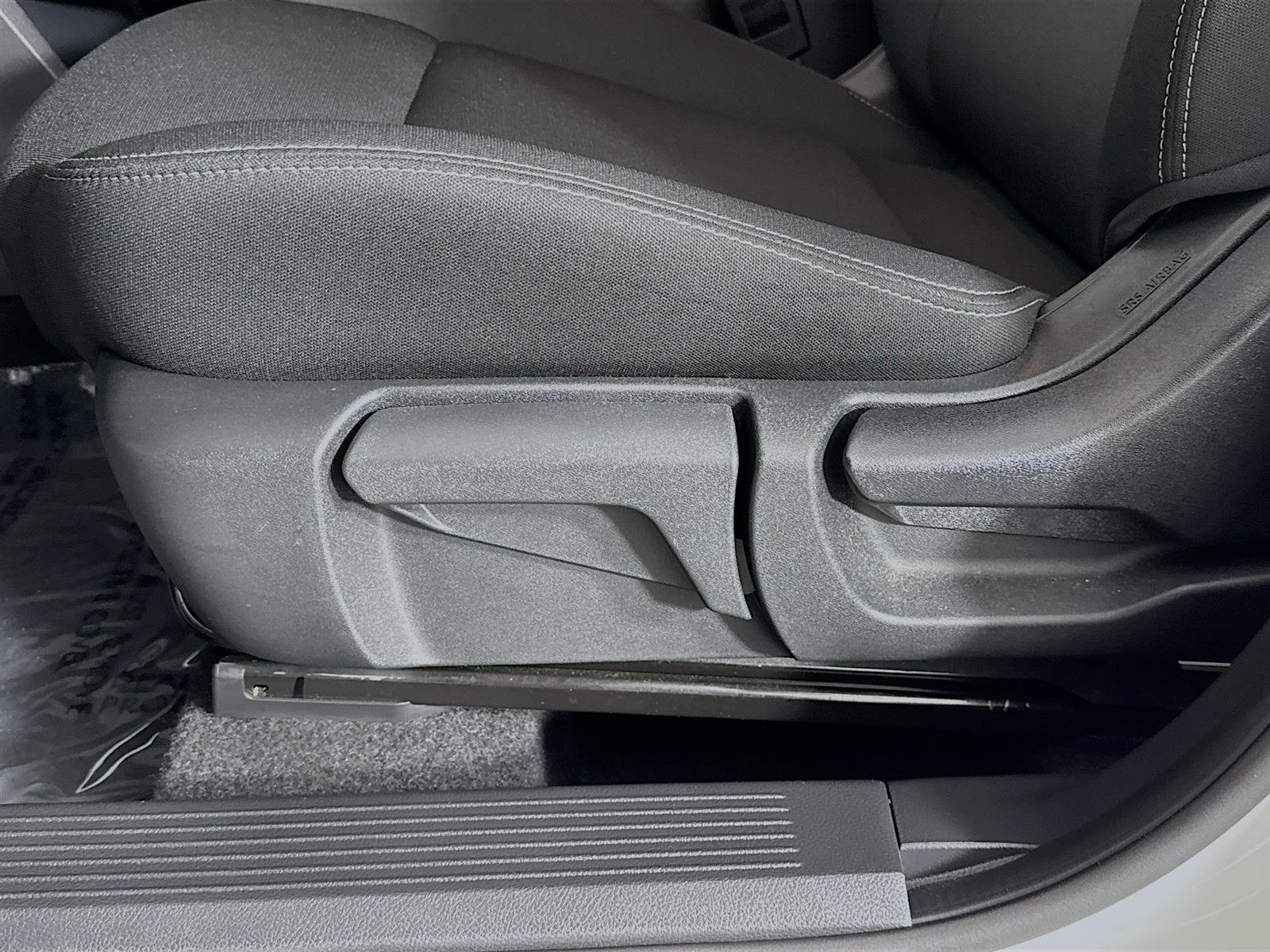 2025 Nissan Rogue S photo 14
