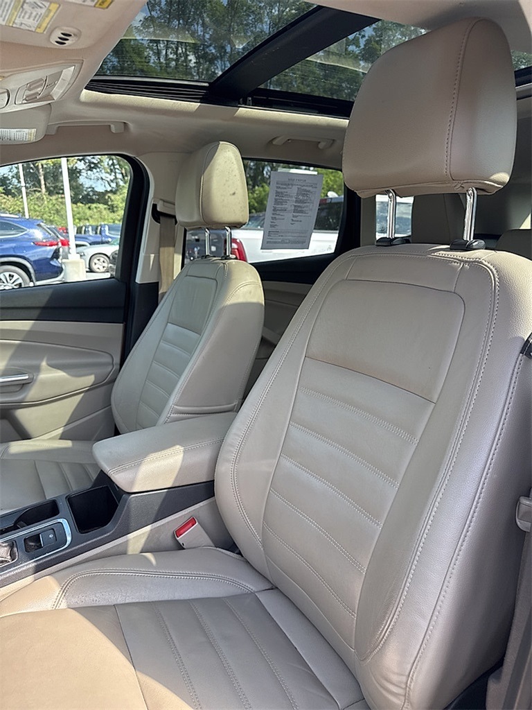2017 Ford Escape Titanium photo 5