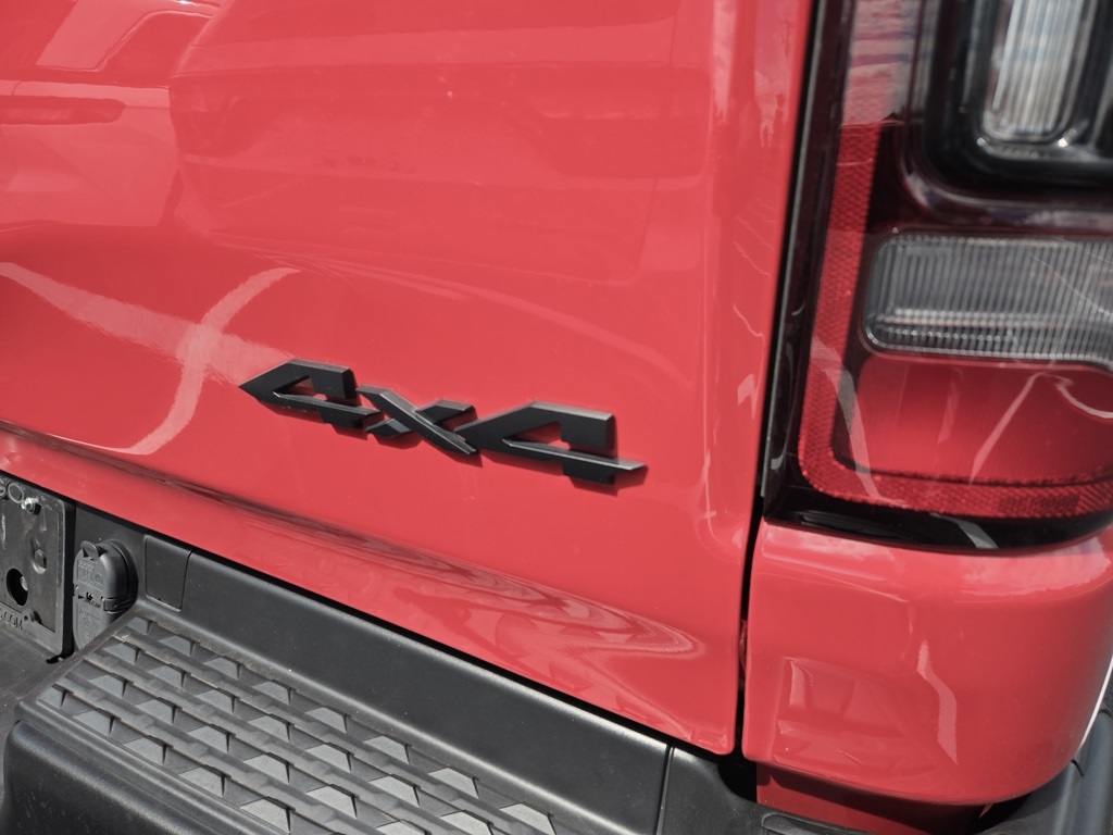 2022 Ram 1500 Rebel photo 11