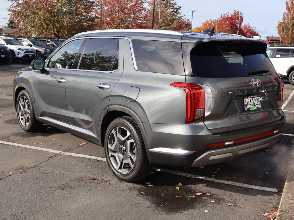 2023 Hyundai Palisade Limited photo 2