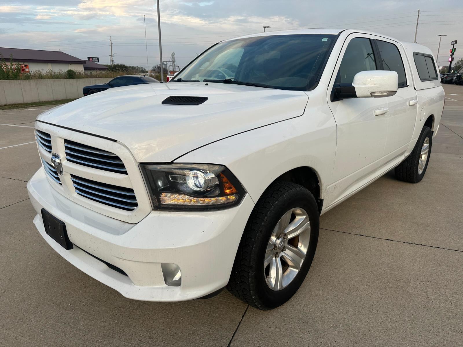 2016 Ram 1500 Sport photo 2