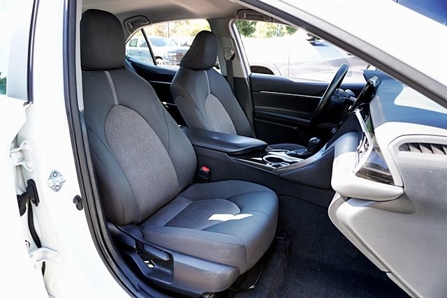 2023 Toyota Camry LE photo 11