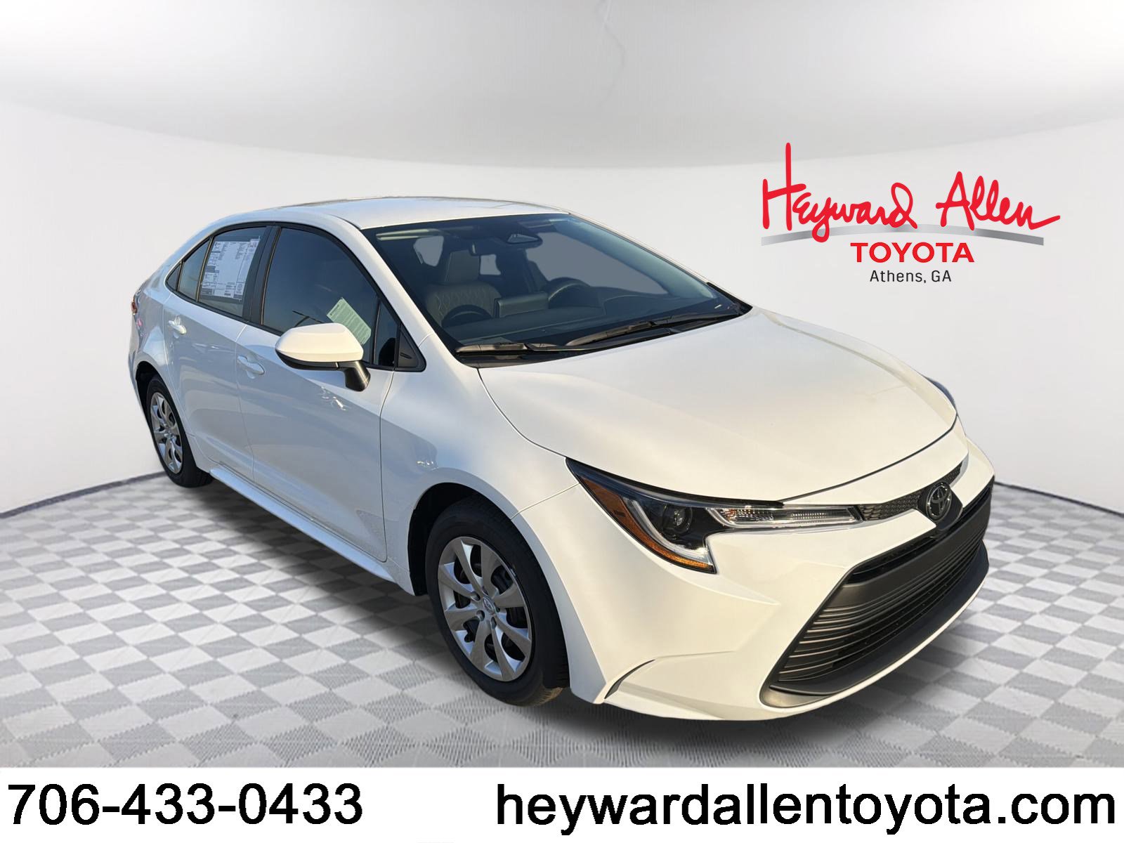 2026 Toyota Corolla LE's photo