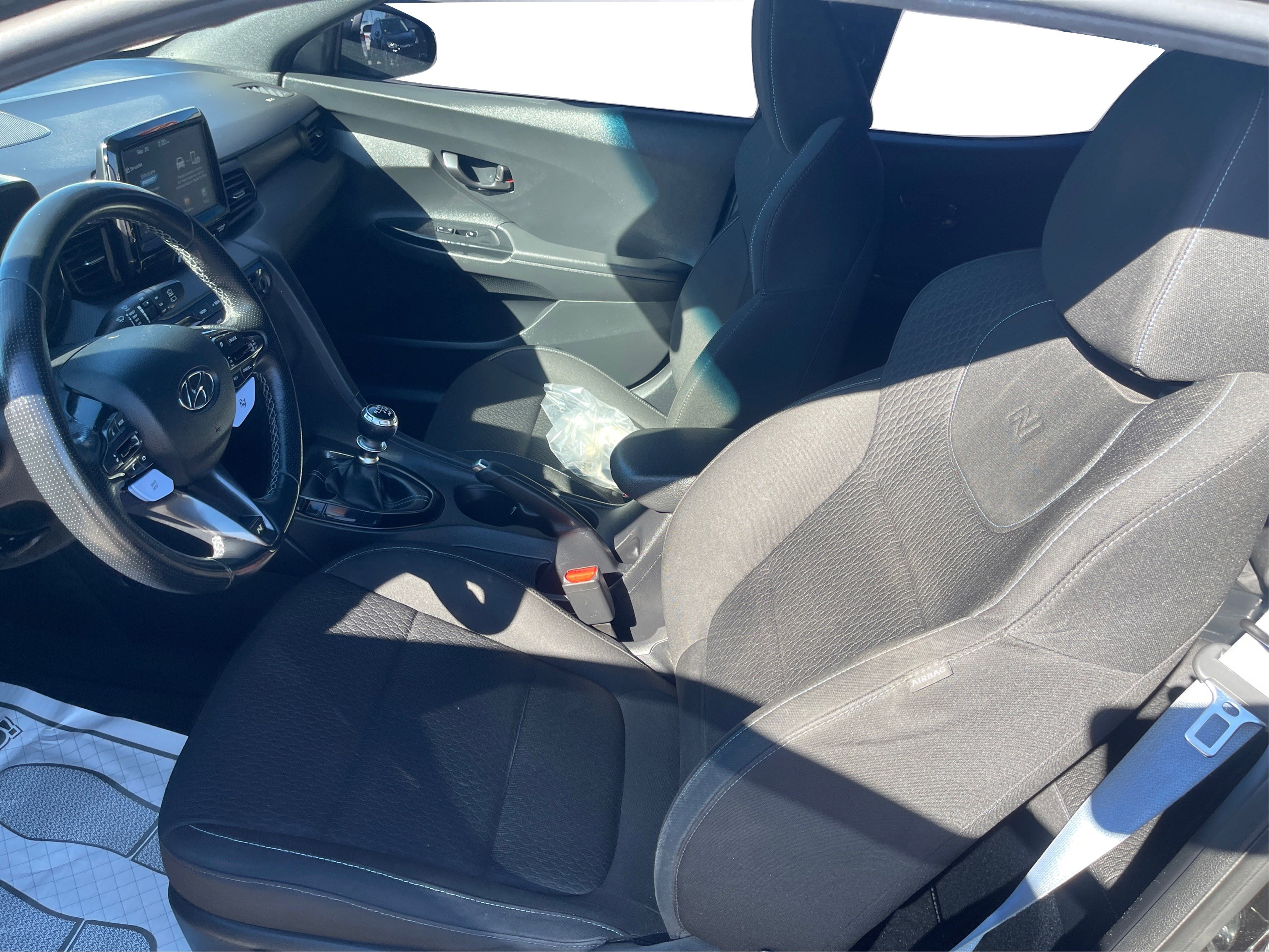 2019 Hyundai Veloster N photo 18