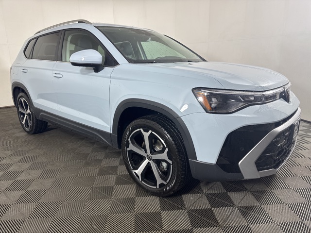 2026 Volkswagen Taos SEL's photo