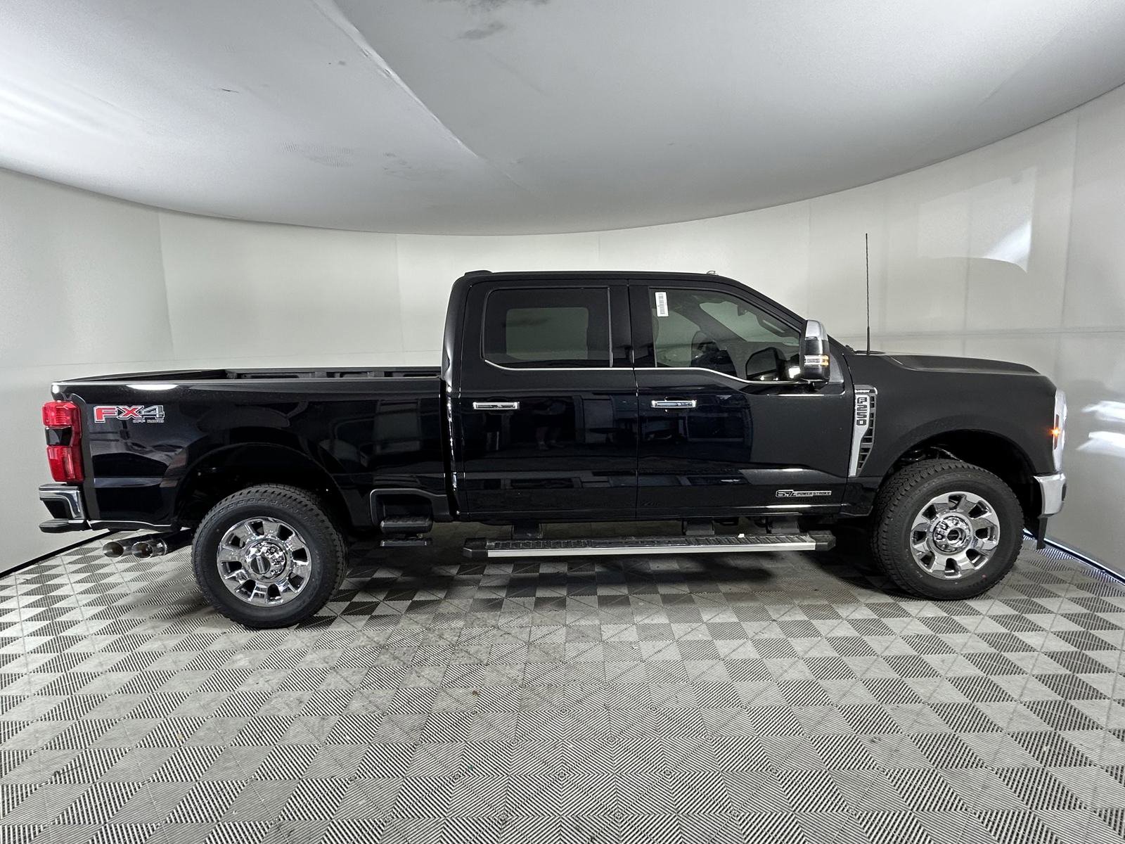 2025 Ford F-250 photo 9