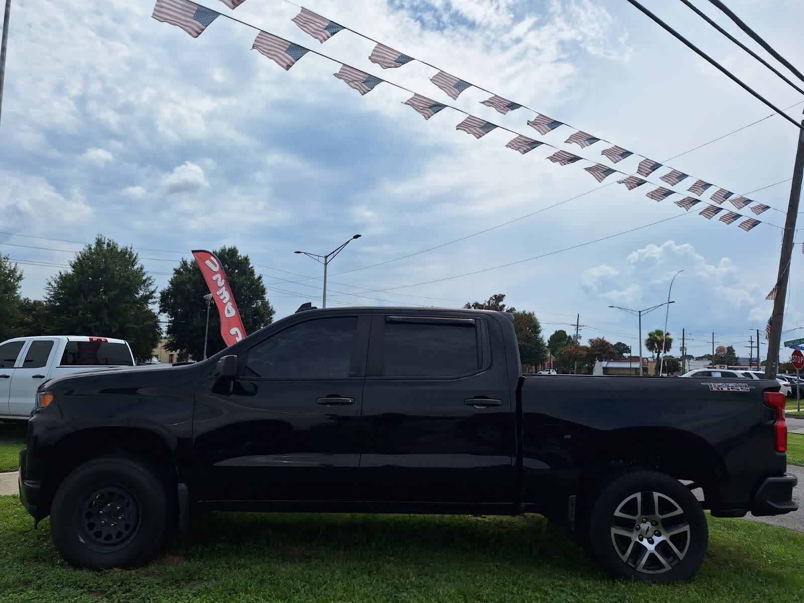 2020 Chevrolet Silverado 1500 Custom Trail Boss photo 2