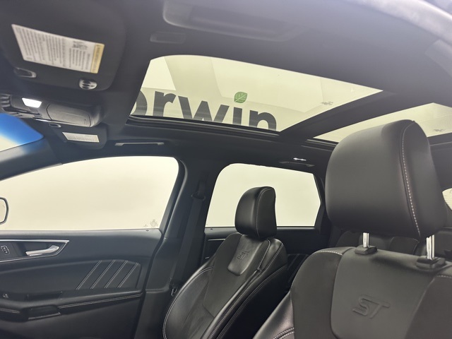 2020 Ford Edge ST photo 21